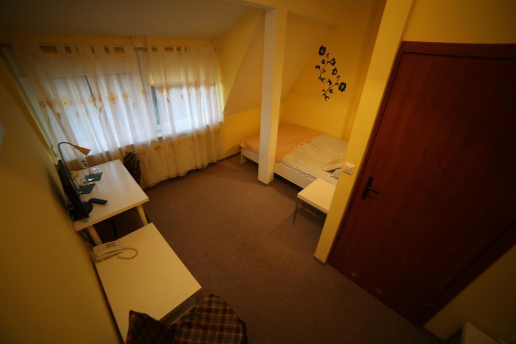 Konstantynów Łódzki Motel Silver الغرفة الصورة